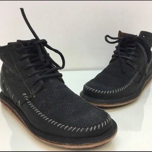 STUNNING NEW OLUKAI CHUKKA BOOTS